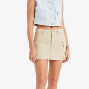 Beige Levis 94’ Mini Skirt size 27